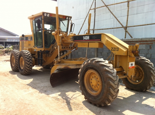 ขายรถเกรด Caterpillar 140H นำเข้าจากสหรัฐอเมริกา ไม่เคยใช้งานในไทย สภาพสวย ราคาพิเศษสุด