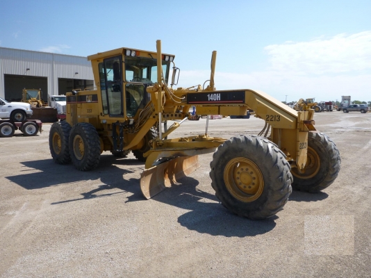 ขายรถเกรด Caterpillar 140H นำเข้าจากสหรัฐอเมริกา ไม่เคยใช้งานในไทย สภาพสวย ราคาพิเศษสุด