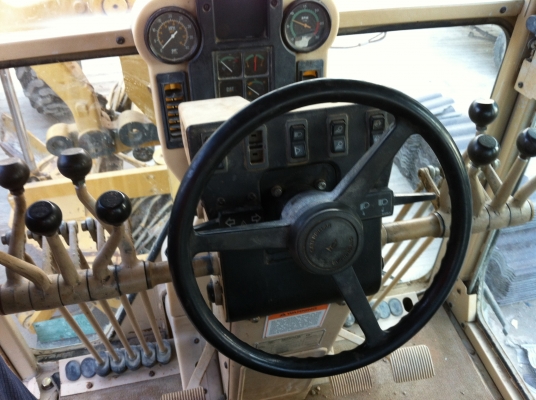 ขายรถเกรด Caterpillar 140H นำเข้าจากสหรัฐอเมริกา ไม่เคยใช้งานในไทย สภาพสวย ราคาพิเศษสุด