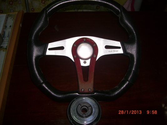 พวงมาลัย MO MO  พร้อมคอ ใส่ได้ทุกรุ่น ทุกยี่ห้อ