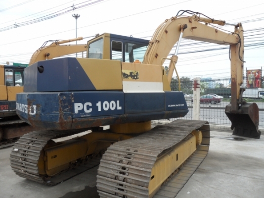 PC100L-3-12020รถขุดKOMATSUตอนนี้รถจอดที่(CSนวนคร)ครับ