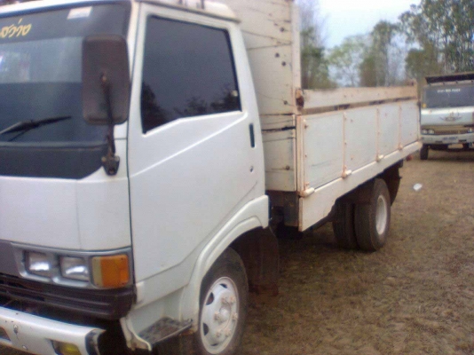 HINO KM310 เครื่อง 145 HP 6BB1 หกล้อดั๊มพ์ กระบะดั๊มพ์ 6 ตันยาว 3.60 เมตร เครื่องแน่นดีไม่เยิ้มลงเล่มครบถูกต้อง หัวเก๋งสภาพดีไม่มีผุภายในคอนโซลสวย พวงมาลัยเพาเวอร์ ช่วงล่างคัชซีสวยไม่มีดาม ยาง 8.25 ขอบ 16 สภาพดีพร้อมใช้งาน เอกสารทะเบียนภาษีครบถูกต้องพร้อม