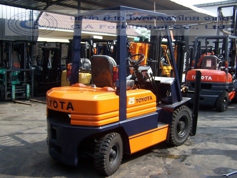 ขายรถ โฟล์คลิฟท์ TOYOTA รุ่น 5-FD25