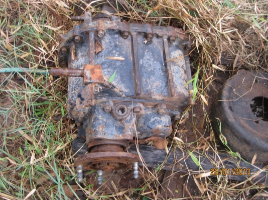 ขายเกียร์ ISUZU 195 และ MITSUBISHI พร้อมใช้งานครับ