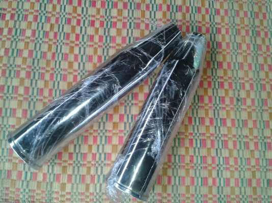 ปลายท่อไอเสีย รถกระบะ รถบรรทุก ชุปสแตนเลส ราคา 600 ลูกใหญ่ๆๆสำหรับคอโหด ยาวประมาณ 50 ซม ปากท่อกว้าง 4 นิ้วกว่า สนใจติดต่อ 084-8885868