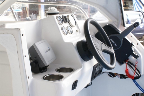 วินซ์สมร ไฟฟ้า ยี่ห้อ South Pacific Australia พร้อมสวิท และ สวิทตัดไฟเมื่อโหลดเกิน