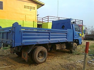 ขายรถ 6 ล้อ กระบะเหล้กดั้ม ISUZU NPR 115  เกียร์มีสโล F หลัง รถสวย รีบจองด่วน