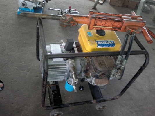 ขายเครื่องกระแทกสกัดคอนกรีตระบบไฮดรอลิคเก่าญี่ปุ่นยี่ห้อ TOKU เครื่องขนาด 9 แรงม้าพร้อมหัวกระแทกสภาพสวย ขายเครื่องกระแทกสกัดคอนกรีตระบบไฮดรอลิคเก่าญี่ปุ่นยี่ห้อ TOKU เครื่องขนาด 9 แรงม้าพร้อมหัวกระแทกสภาพสวย