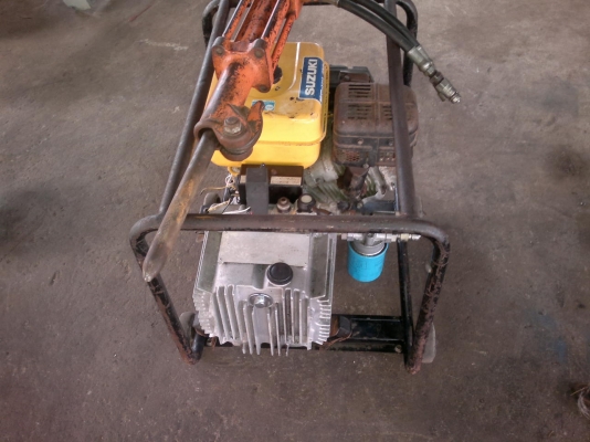 ขายเครื่องกระแทกสกัดคอนกรีตระบบไฮดรอลิคเก่าญี่ปุ่นยี่ห้อ TOKU เครื่องขนาด 9 แรงม้าพร้อมหัวกระแทกสภาพสวย ขายเครื่องกระแทกสกัดคอนกรีตระบบไฮดรอลิคเก่าญี่ปุ่นยี่ห้อ TOKU เครื่องขนาด 9 แรงม้าพร้อมหัวกระแทกสภาพสวย