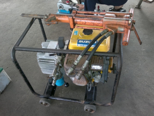 ขายเครื่องกระแทกสกัดคอนกรีตระบบไฮดรอลิคเก่าญี่ปุ่นยี่ห้อ TOKU เครื่องขนาด 9 แรงม้าพร้อมหัวกระแทกสภาพสวย ขายเครื่องกระแทกสกัดคอนกรีตระบบไฮดรอลิคเก่าญี่ปุ่นยี่ห้อ TOKU เครื่องขนาด 9 แรงม้าพร้อมหัวกระแทกสภาพสวย