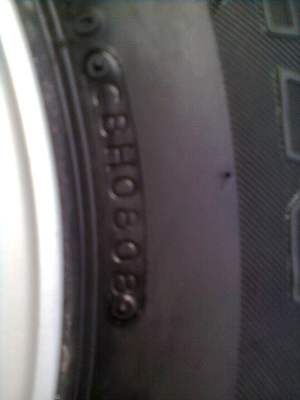 ขายยางอะไหล่พร้อมแม็ก 255/70R15 ยางปี 08  ไว้ทำอะไหล่ 1 เส้น