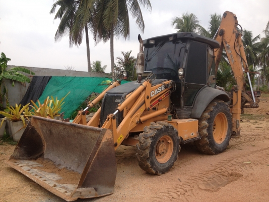 ขายถูก รถตักหน้าขุดหลัง CASE สภาพดี
