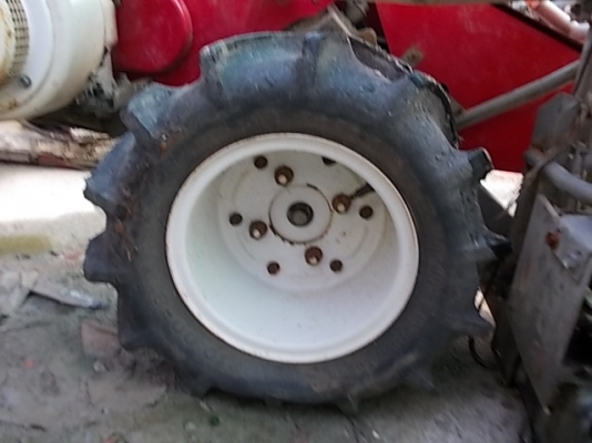 รหัส:12000868รถเกี่ยวข้าวเดินตามใช้เครื่องF25L-2ขนาด2.5PS.ทำงานสะดวกคล่องตัวสภาพสวยติดต่อ086-8150487,080-559-8593