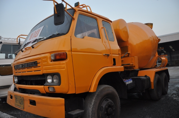 ขาย NISSAN UD รถโม่ปูน 10 ล้อ 2 เพลา 2 คัน