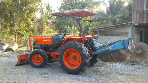 ขาย คูโบต้า 45 di สภาพเดิม สีเดิมไม่เคยลงนานํ้า  ลพบุรีครับ