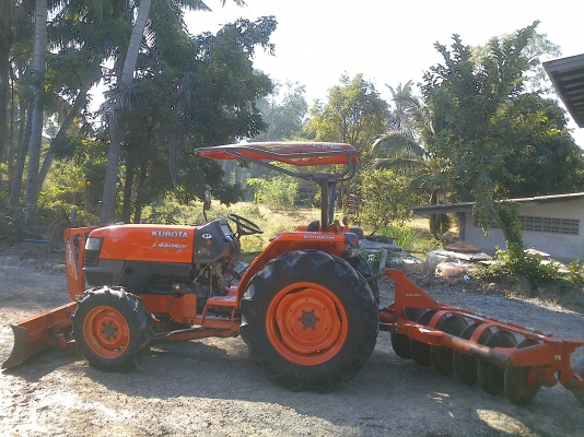 ขาย คูโบต้า 45 di สภาพเดิม สีเดิมไม่เคยลงนานํ้า  ลพบุรีครับ