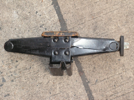 กระทะเหล็ก+ยางขอบ14"พร้อมแม่แรง(พี่ที่อยู่ประเวศรับไปดูแลต่อแล้วครับ)