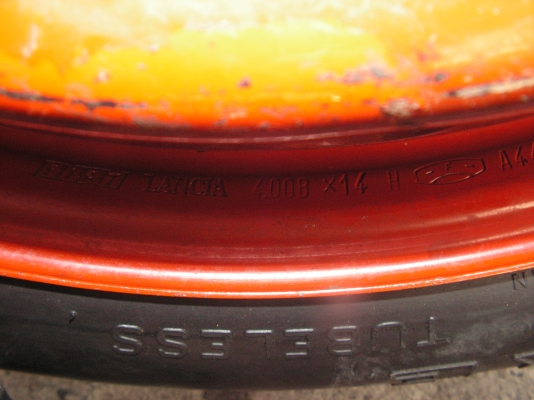 กระทะเหล็ก+ยางขอบ14"พร้อมแม่แรง(พี่ที่อยู่ประเวศรับไปดูแลต่อแล้วครับ)