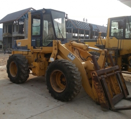 ขายรถตักล้อยาง KOMATSU WA180-1 สภาพสวย ไม่เคยใช้งานในไทย รถนอก