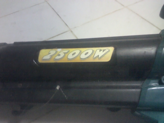 ปืนเป่าลม ขนาด2500W. ของยี่ห้อ DAYE ไว้เป่าเศษใบไม้แทนไม้กวาดได้