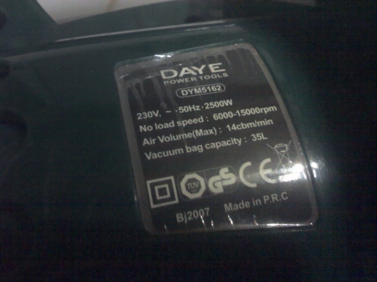 ปืนเป่าลม ขนาด2500W. ของยี่ห้อ DAYE ไว้เป่าเศษใบไม้แทนไม้กวาดได้