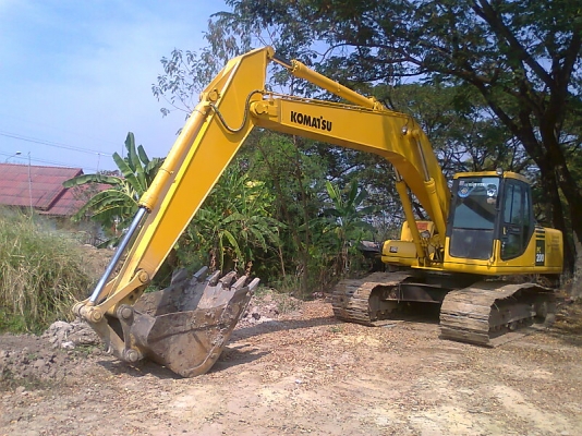 ขายด่วน!..รถขุด KOMATSU PC200-6 รถสวย เก่าญี่ปุ่น บิ้วใหม่ ให้พร้อมใช้งาน ทั้งคัน.
