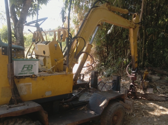 ขายแบคโฮล้อยาง ติดปากคีบหรือเปลี่ยนใส่บุ้งกี่ขุดดินได้