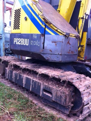 ขายรถแบคโฮ โคมัสสุ PC28uu หัวคีบไม้ ราคาถูก
