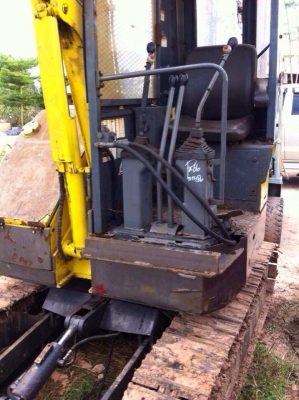 ขายรถแบคโฮ โคมัสสุ PC28uu หัวคีบไม้ ราคาถูก