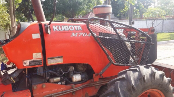 ขายคูโบต้า m7040 สภาพพร้อมใช้ ทะเบียนพร้อมโอน สด-ผ่อน