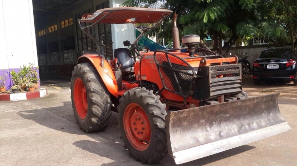 ขายคูโบต้า m7040 สภาพพร้อมใช้ ทะเบียนพร้อมโอน สด-ผ่อน