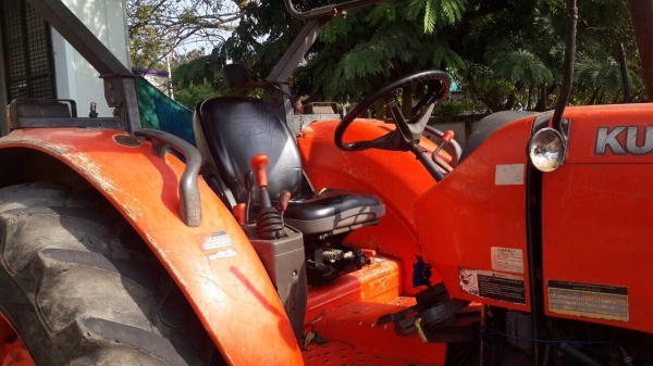ขายคูโบต้า m7040 สภาพพร้อมใช้ ทะเบียนพร้อมโอน สด-ผ่อน