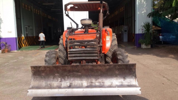 ขายคูโบต้า m7040 สภาพพร้อมใช้ ทะเบียนพร้อมโอน สด-ผ่อน