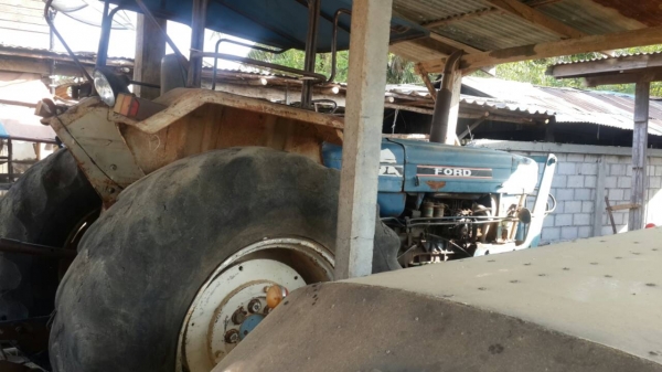 ขายรถไถ FORD 77 เสื้อลาย อุปกร ดันหน้าฝาน 7 เอกสารใบสัญญาชื้อขาย