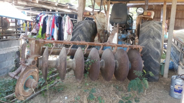 ขายรถไถ FORD 77 เสื้อลาย อุปกร ดันหน้าฝาน 7 เอกสารใบสัญญาชื้อขาย