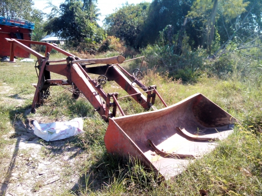 ชุดตักติดรถไถ45-47ตามสภาพ พร้อมใช้