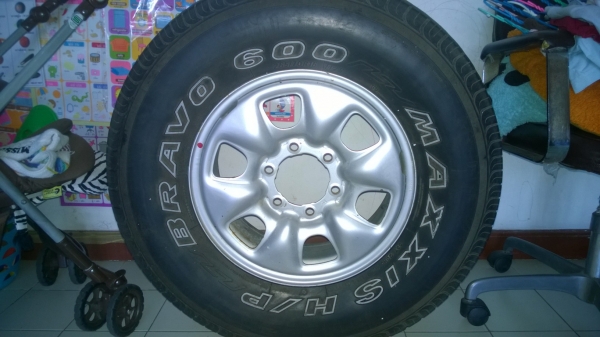 ขายยางอะไหล่ มือสอง Maxxis Bravo  H/P 600 265/70 R16 พร้อมล้อกะทะ 6 รู