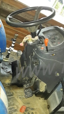 รถไถ Ford Newholland รุ่น TC38R 4×4 รถไถ Ford Newholland รุ่น TC38R 4×4