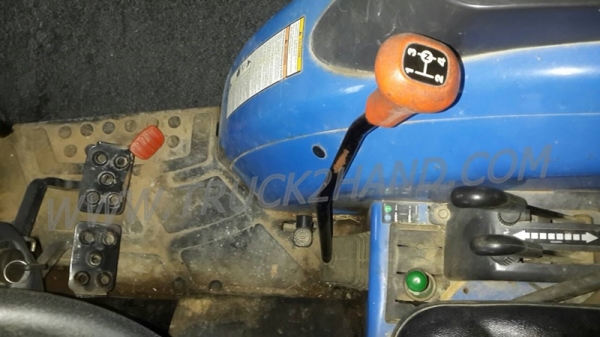 รถไถ Ford Newholland รุ่น TC38R 4×4 รถไถ Ford Newholland รุ่น TC38R 4×4