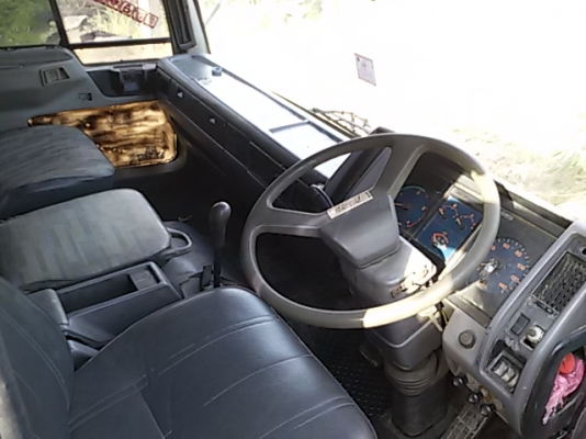 ขาย 6 ล้อ HINO 3H ดั้ม(รถห้าง )