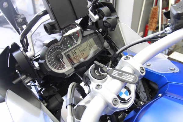 >>>  NEW BMW R 1200 GS ADVENTURE XE.2014 / Moto guzzi v7  <<<