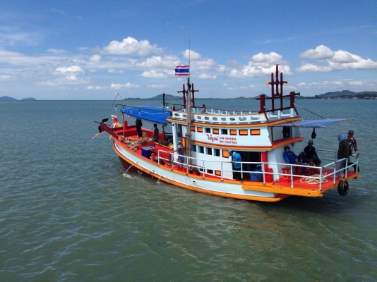 ขายเรือทัวร์ตกปลา