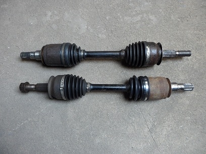 ขาย เพลาขับหน้า Nissan Navara 4WD