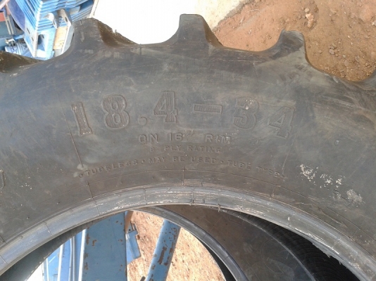 ขายแล้ว ยางหลังรถไถถอด\% 18.4 - 34 ไฟร์สโตนเก่านอก คู่ละ25,000บาท. ขอบคุณพี่หนุ่ม มากครับ