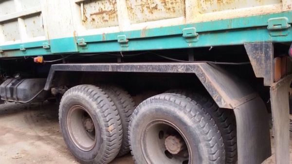 ขายรถบรรทุกสิบล้อดัมพ์ HINO 3M เครื่องเดิม 240 แรง 2 เพลา กระบะดัมพ์ ขายรถบรรทุกสิบล้อดัมพ์ HINO 3M เครื่องเดิม 240 แรง 2 เพลา กระบะดัมพ์