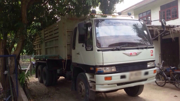 ขายรถบรรทุกสิบล้อดัมพ์ HINO 3M เครื่องเดิม 240 แรง 2 เพลา กระบะดัมพ์