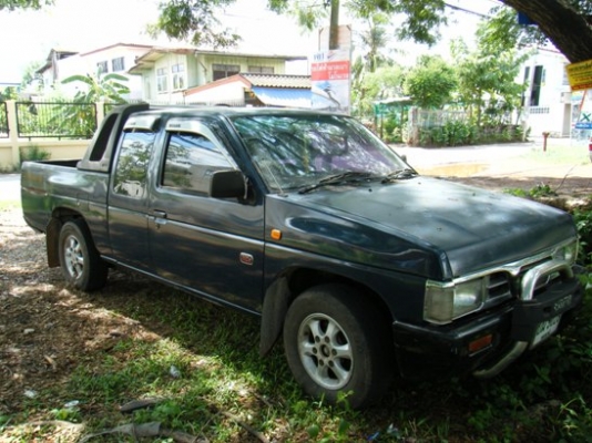 ขาย nissan big m ฝาแดง