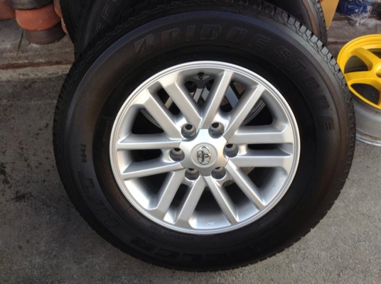 ล้อแม็ก fortuner bmc, vigo champ ขอบ 17พร้อมยาง 265-65-17 ปี 13