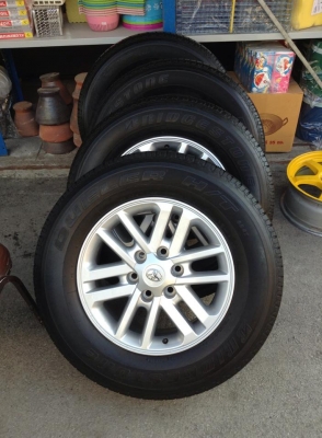 ล้อแม็ก fortuner bmc, vigo champ ขอบ 17พร้อมยาง 265-65-17 ปี 13
