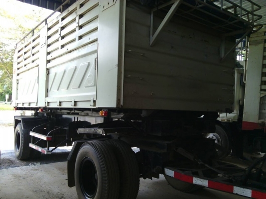 รถฮีโน่ 10 ล้อดั้ม 260 แรงม้า. ปี 49  ( ขายแม่ , ลูก )   สนใจติดต่อ 081 - 6079515